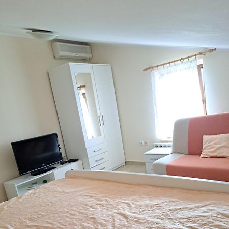 Sobe Rooms Tea Buje Habitación foto